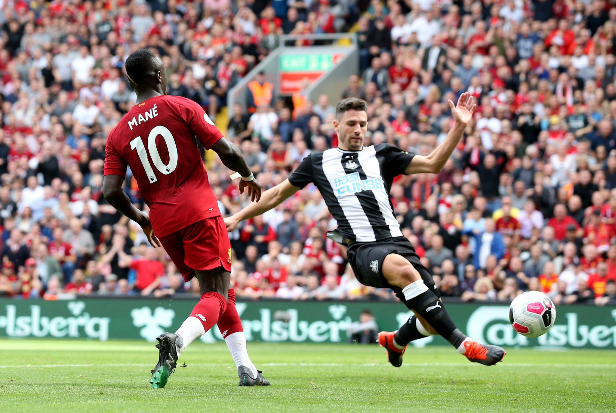 均受益於本 均受益於本