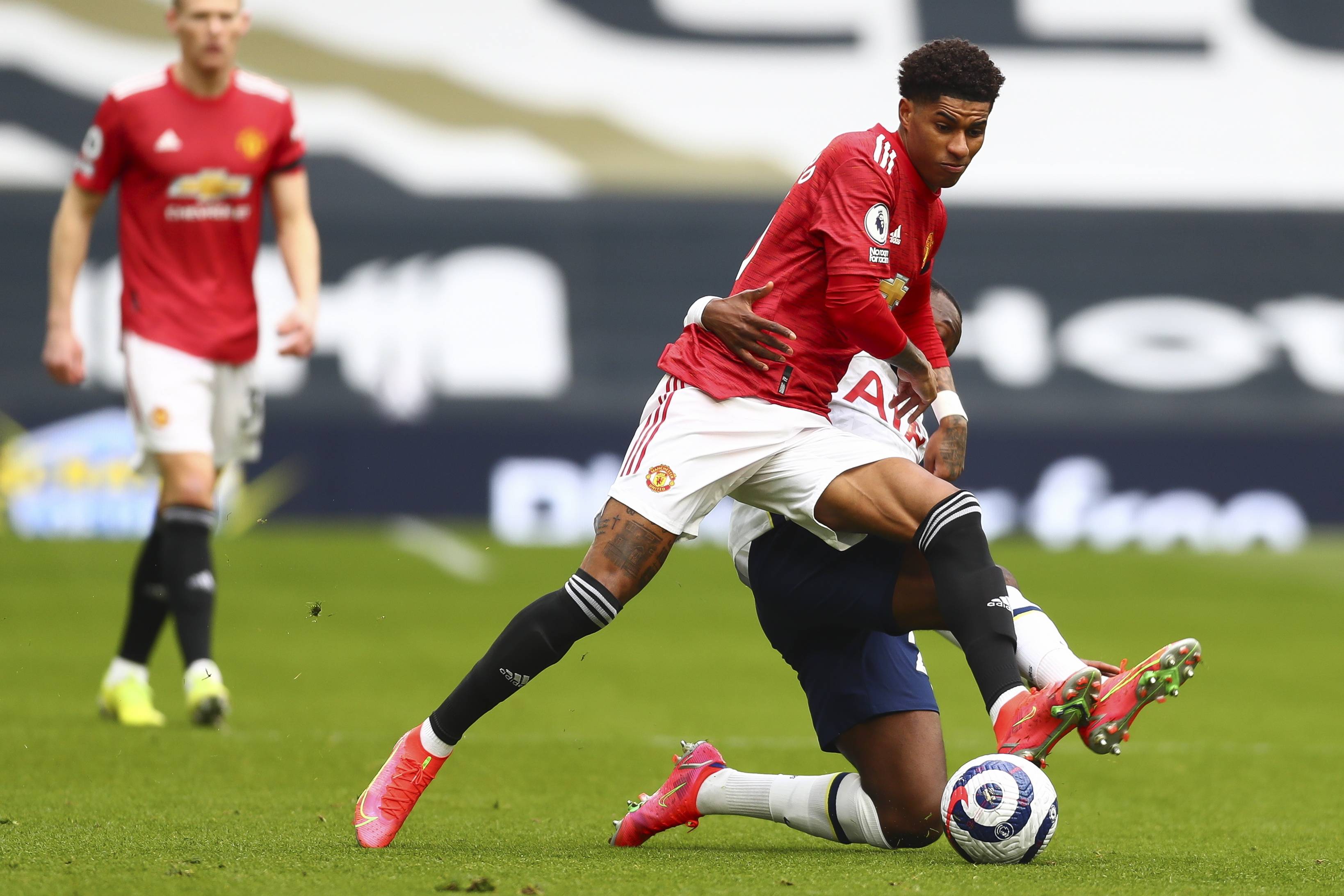 让自由人重 让自由人重